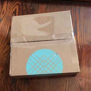 Mystery Box for @lolacolaa !